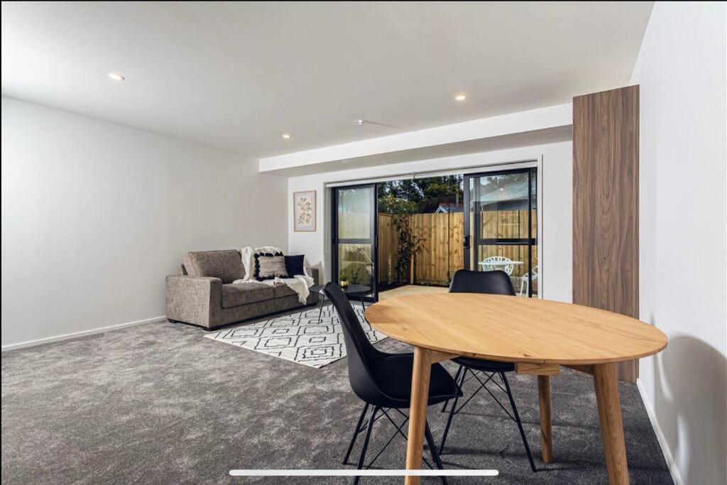 City Centre Apartment Close To Hagley Park Christchurch Exteriör bild